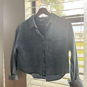 Like New American Eagle Outfitters Cropped Dark Blue Jean Shirt!